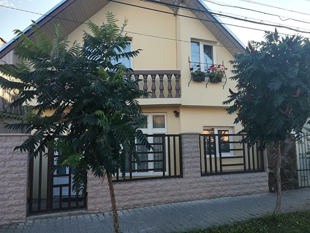 Five Villa Ludus Exterior photo